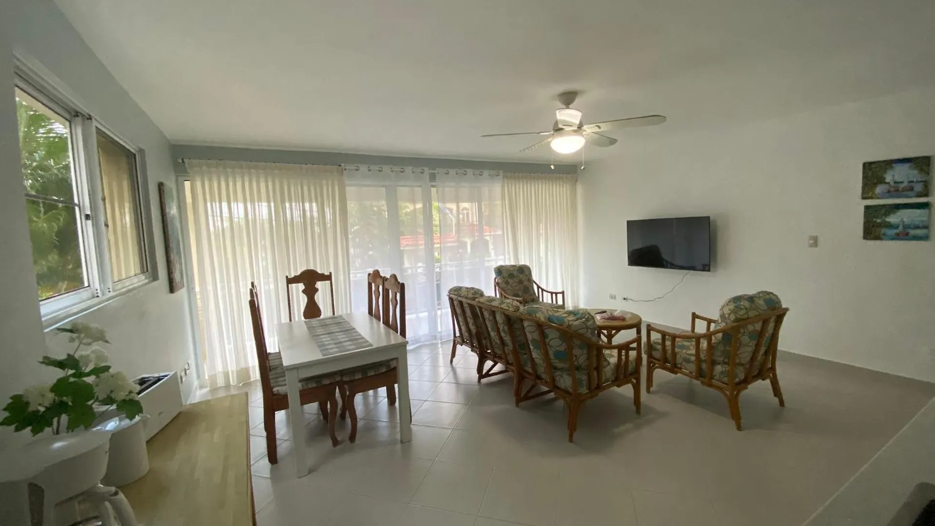 2 Bedroom & 1Wr Suite At Villa Costa Verde Near Playa Cofresi, Puerto Plata With A Pool, Balcony, And A Rooftop Terrace 多米尼加共和国
